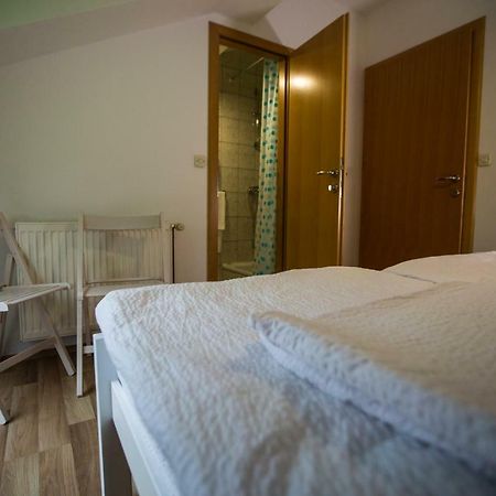 Cilin Cemer Grubine Bagian luar foto