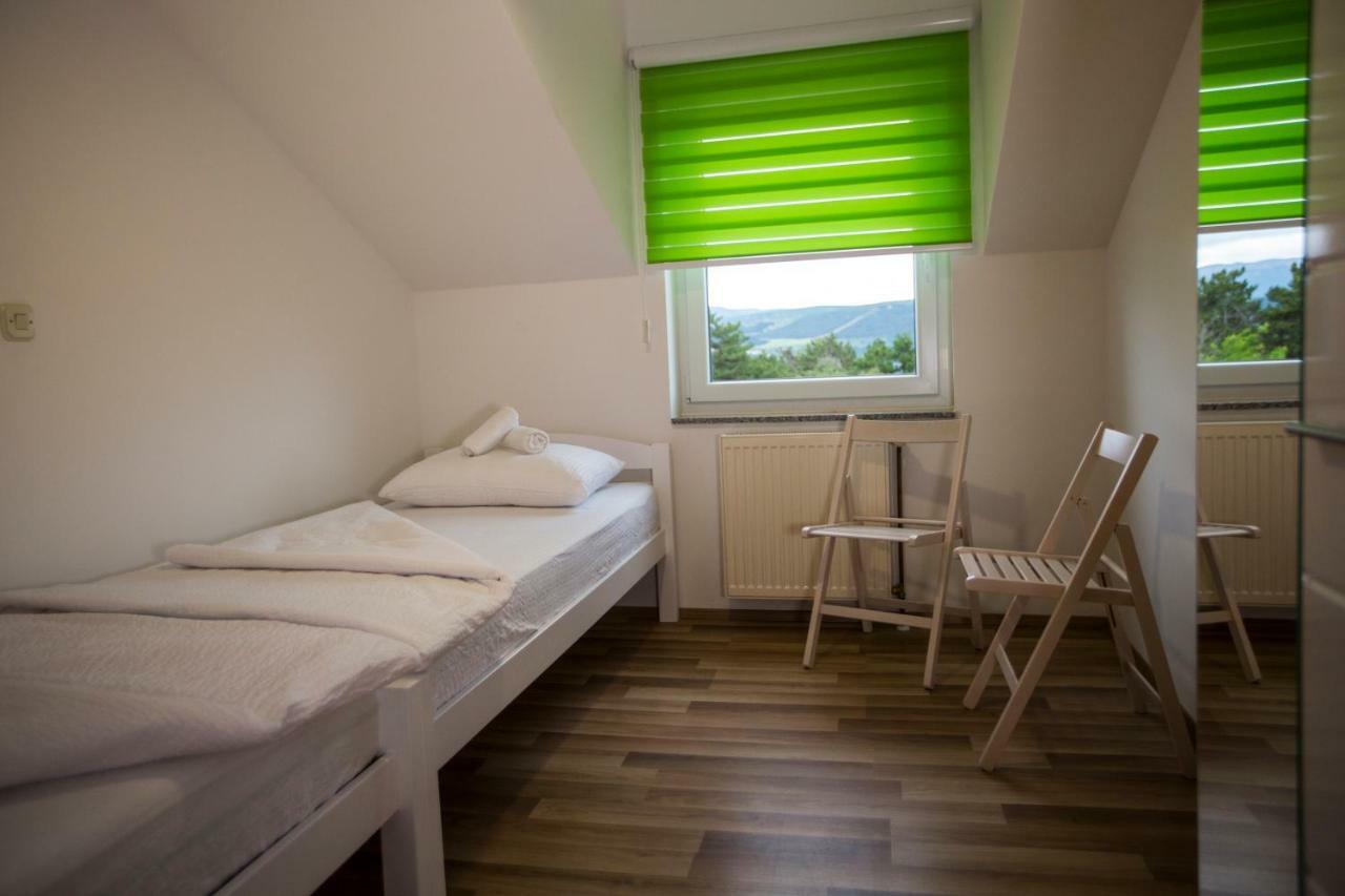 Cilin Cemer Grubine Bagian luar foto