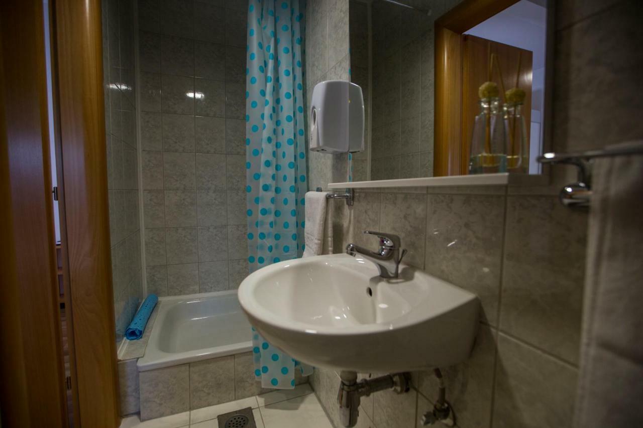 Cilin Cemer Grubine Bagian luar foto